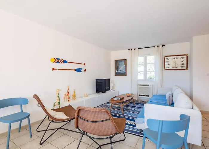 Villa Laura By Interhome *