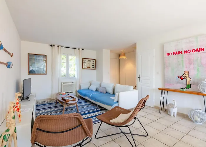 Laura By Interhome *